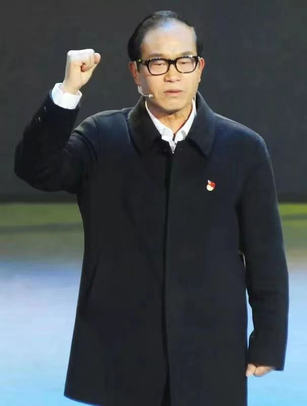 黄明星